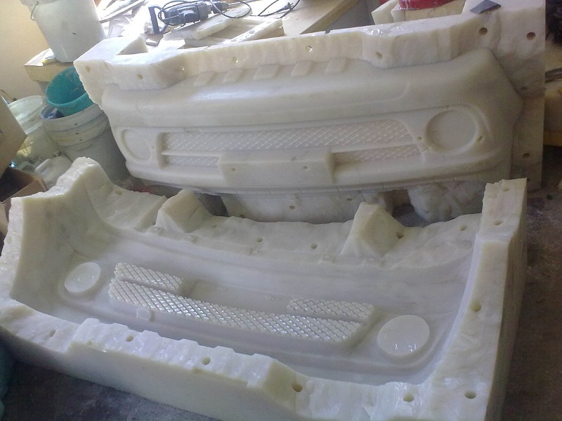 大件保險(xiǎn)杠硅膠模具.jpg 大件保險(xiǎn)杠硅膠模具.jpg